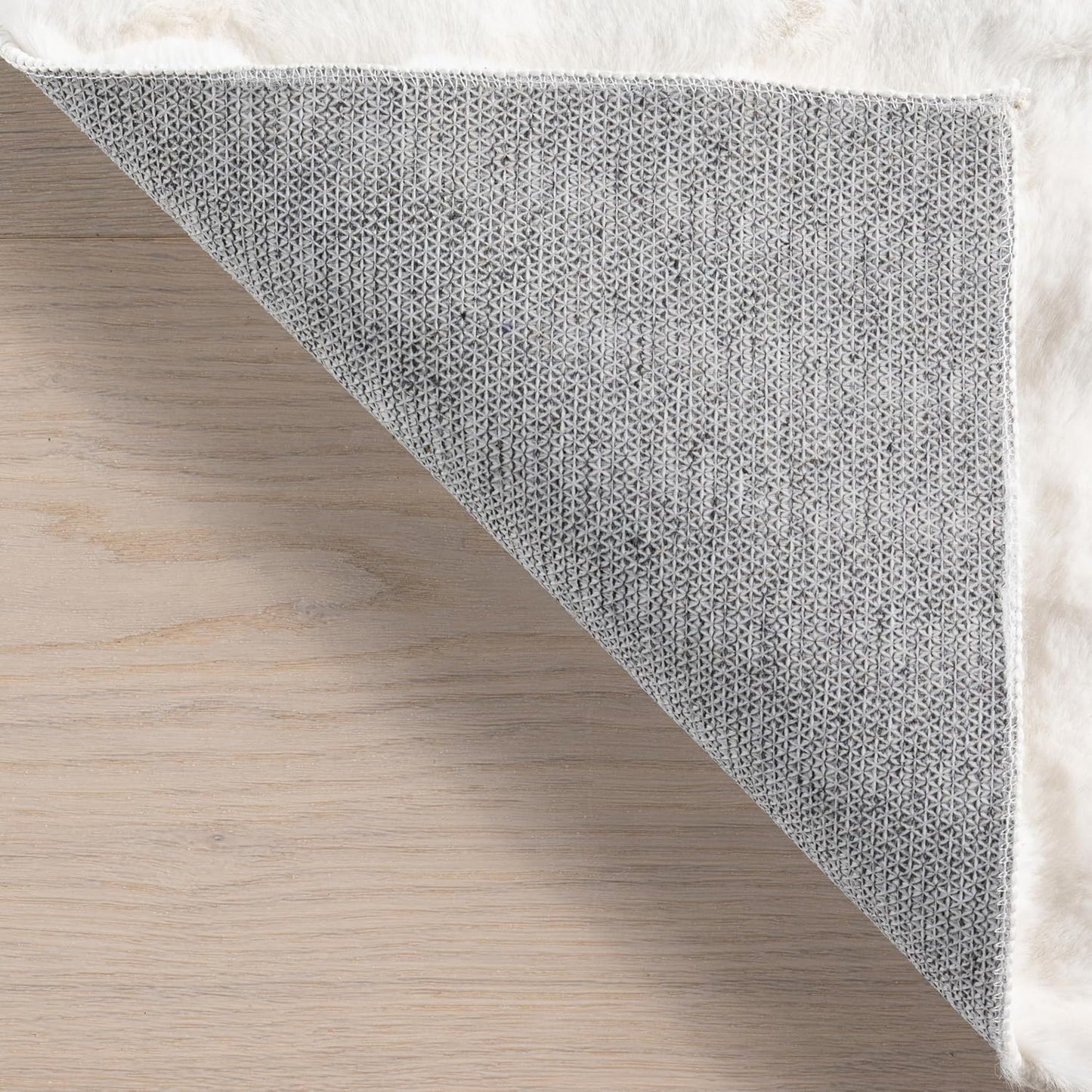 nuLOOM 3'9" x 6' Cozy Plush SuperiorWash Area Rug, Machine Washable, Non-Slip, Soft Fluffy Shag Carpet for Living Room Bedroom Kids Room Nursery Home Decor, Jeni White