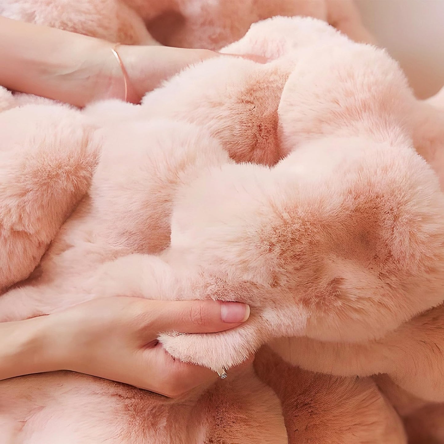 UKELER Large Fluffy Bed Blankets Throws Cozy Shaggy Faux Fur Blanket Soft Plush Thick Throw Blanket for Bed, Couch, Sofa, Office, Camping 60''x80'' Pink