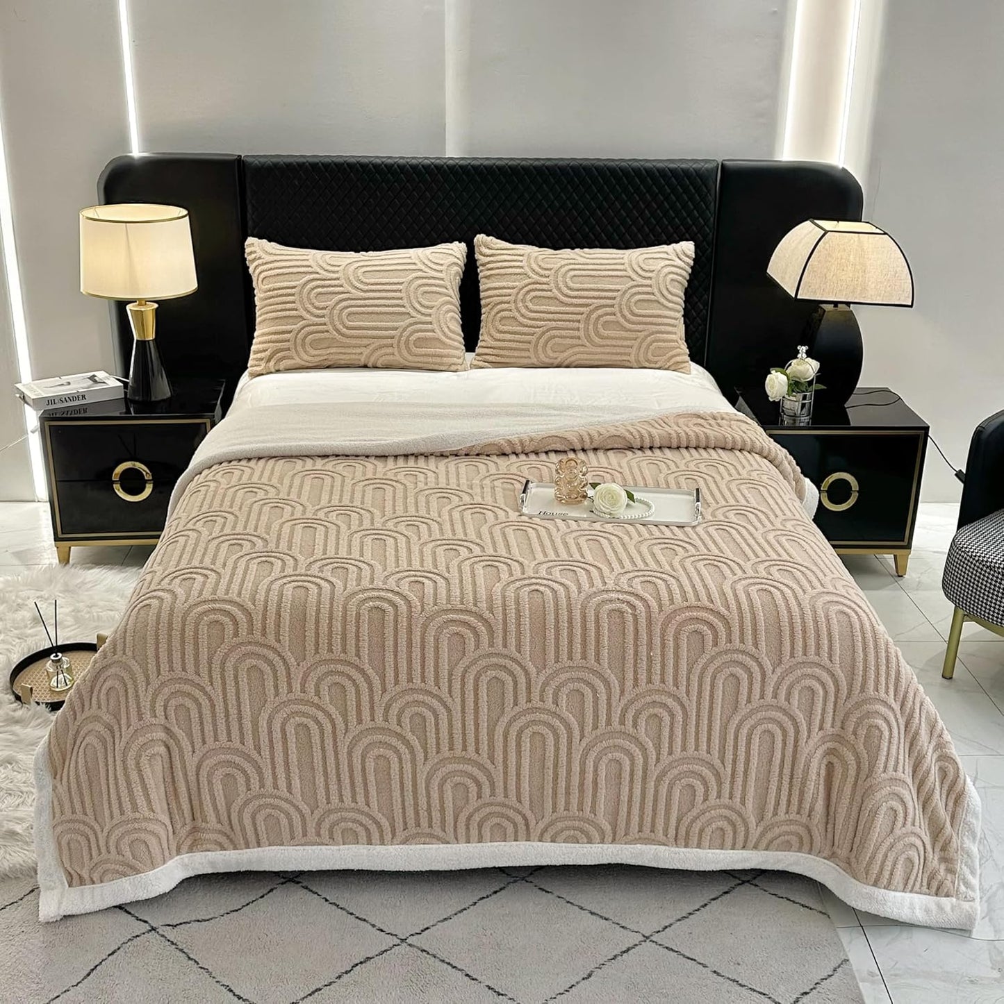 UKELER Sherpa Bed Blanket 80 × 90 inch, Ultra Soft Queen Size Throw Blanket for All Season, Cozy Plush Arch Fleece Blankets for Bedroom Living Room Dorm Hostel Sofa Camping, Camel