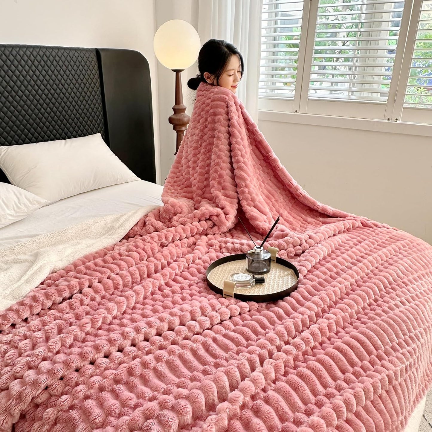 UKELER Sherpa Bed Blanket 80 × 90 inch, Ultra Soft Queen Size Throw Blankets for All Season, 470 GSM Cozy Plush Striped Fleece Blanket for Bedroom Living Room Dorm Hostel Sofa Camping, Pink