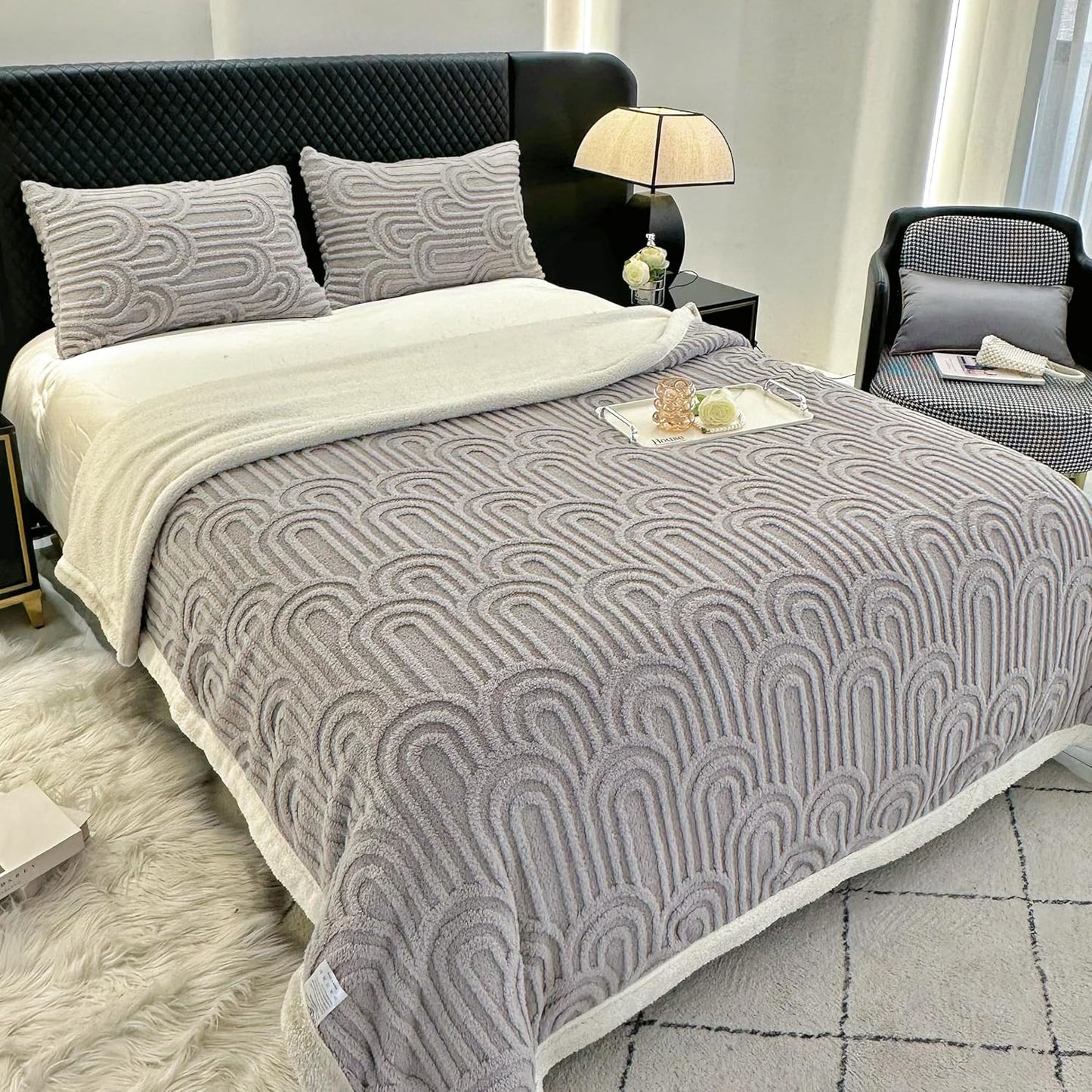 UKELER Sherpa Bed Blanket 80 × 90 inch, Ultra Soft Queen Size Throw Blanket for All Season, Cozy Plush Arch Fleece Blankets for Bedroom Living Room Dorm Hostel Sofa Camping, Grey