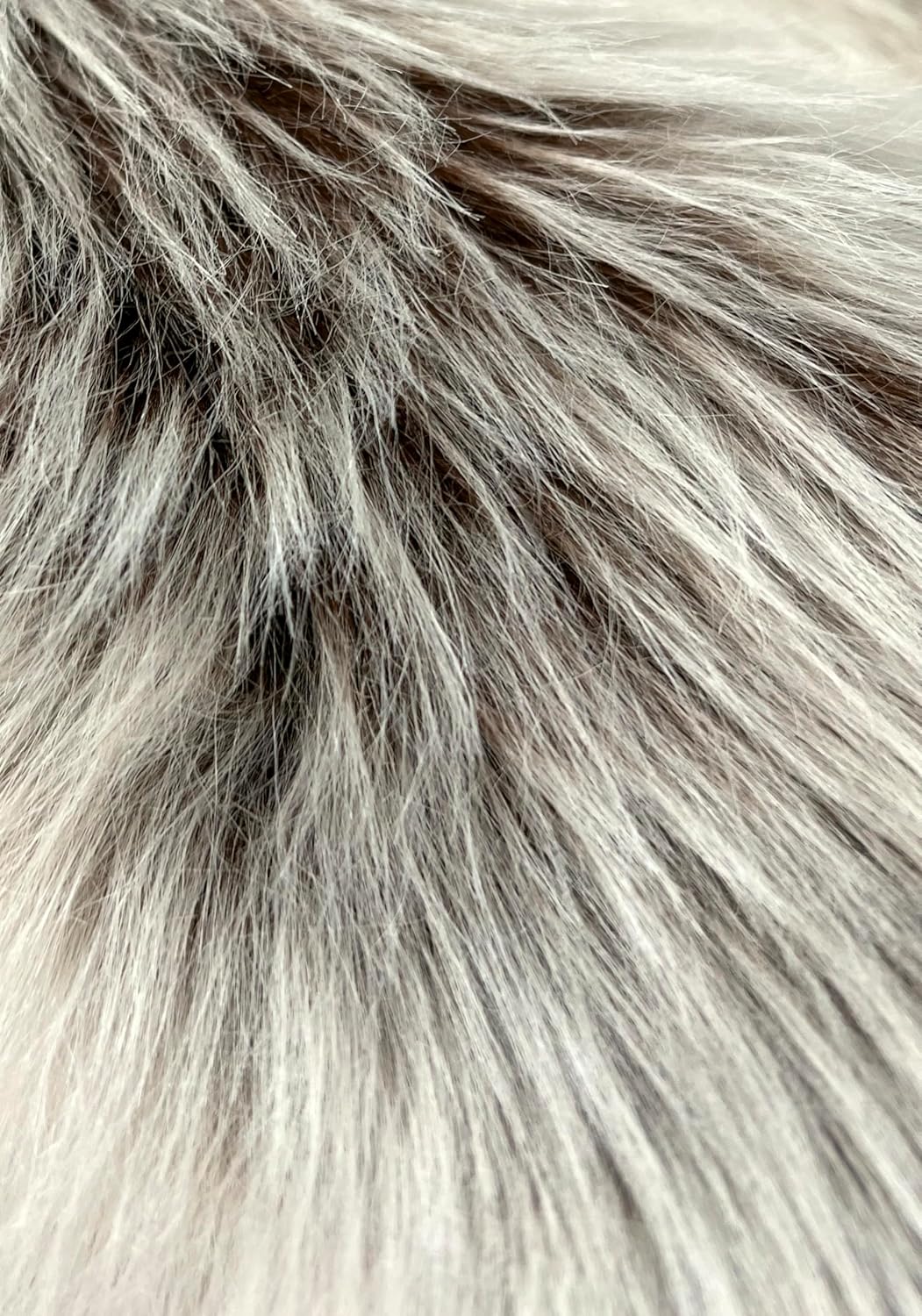 LAMBZY Faux Sheepskin Super Soft Hypoallergenic Free Shape Silky Shag Rug, Luxury Shaggy Silky Plush Carpet for Bedrooms Living Kids Room Sofa Rugs (Brown with Beige Tips, Octo 8 Pelts 6'x8')