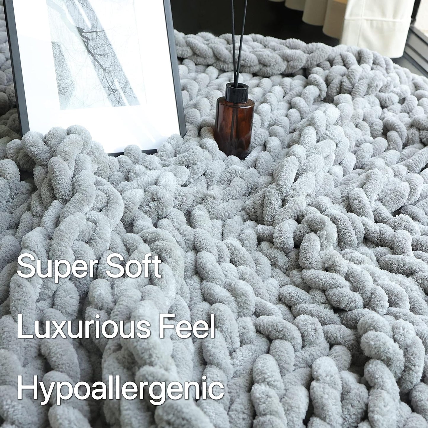 Maetoow Chenille Chunky Knit Blanket Throw （40×50 Inch）, Handmade Warm & Cozy Blanket Couch, Bed, Home Decor, Soft Breathable Fleece Banket, Christmas Thick and Giant Yarn Throws, Grey