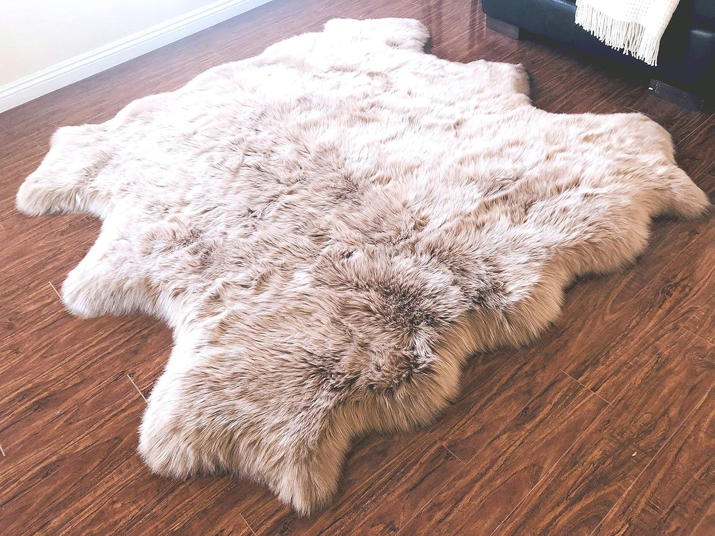 LAMBZY Faux Sheepskin Hypoallergenic Free Shape Silky Shag Rug, Luxury Shaggy Silky Plush Carpet for Bedrooms Rugs Living Room Kids Rooms Sofa Floor Rugs (Sexto 6 Pelts 6'x6', 180x180 cm,Camel)