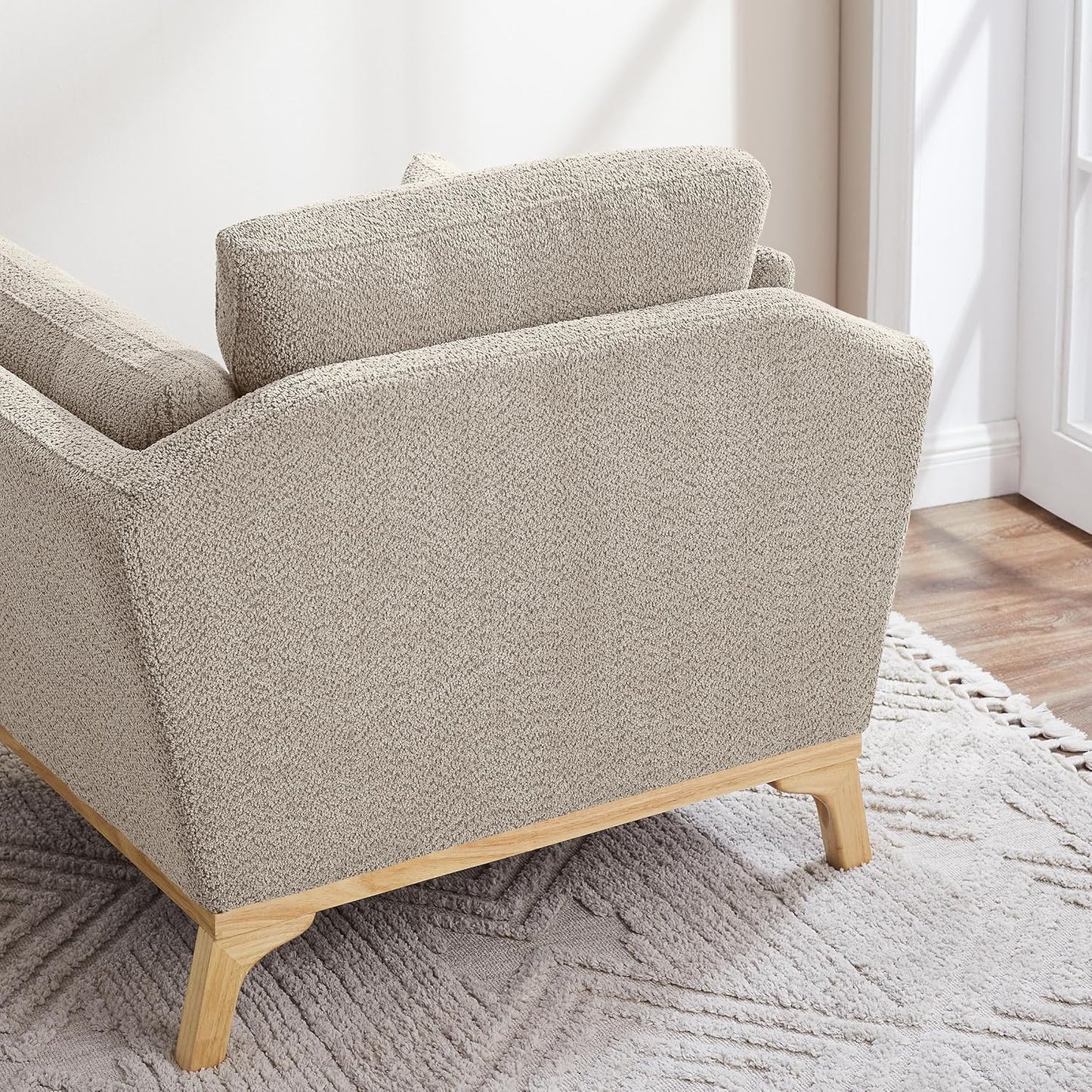 Large-Sized Accent Chair, Thick Cushion Bedroom Reading Chair, Comfortable Living Room Single Sofa， Boucle Camel