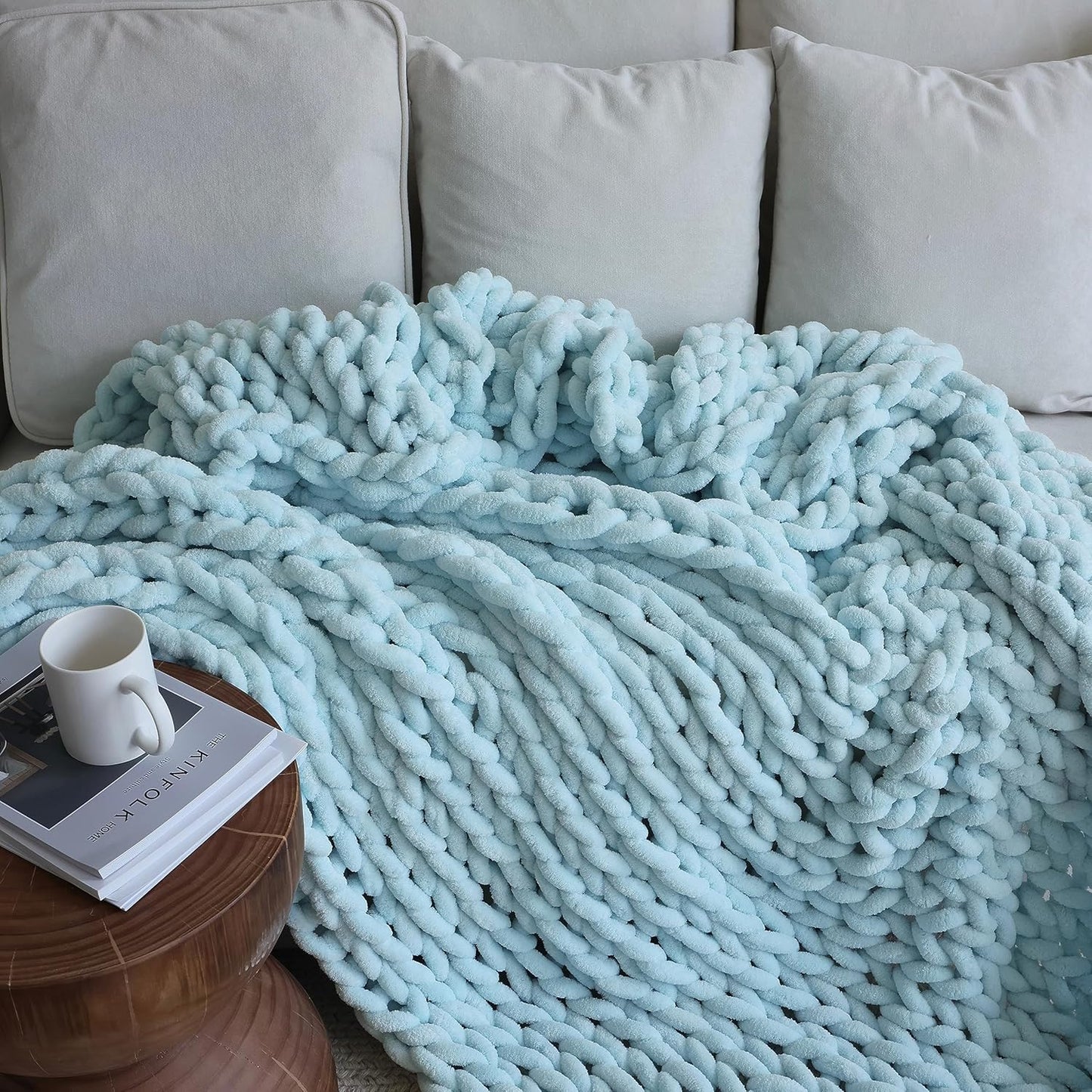 Maetoow Chenille Chunky Knit Blanket Throw （40×50 Inch）, Handmade Warm & Cozy Blanket Couch, Bed, Home Decor, Soft Breathable Fleece Banket, Christmas Thick and Giant Yarn Throws, Baby Blue